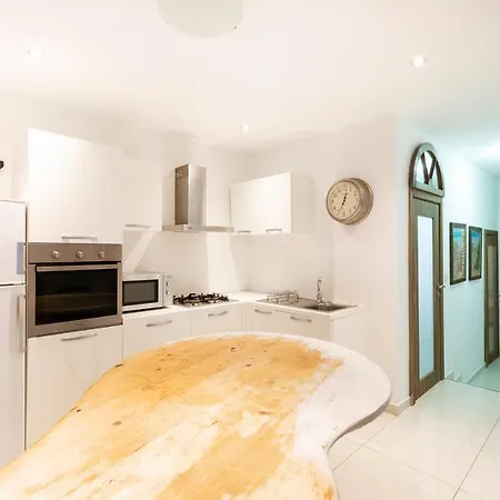 Cosy, Spacious 1br Apt With Large Private Terrace By 360 Estates * Pieta