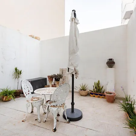 Cosy, Spacious 1br Apt With Large Private Terrace By 360 Estates *
