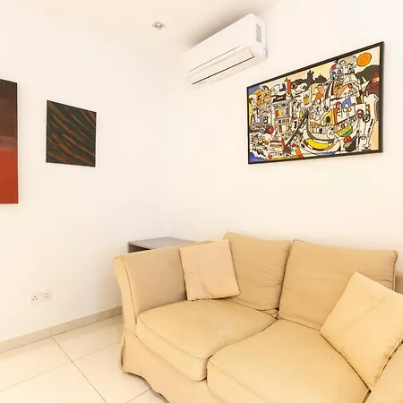 דירה Cosy, Spacious 1br Apt With Large Private Terrace By 360 Estates Pietà