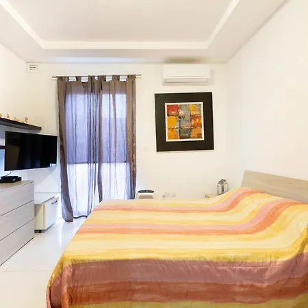 Cosy, Spacious 1br Apt With Large Private Terrace By 360 Estates